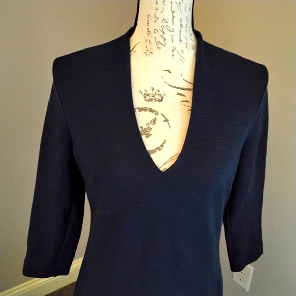 🎉 HP 🎉  Lilly Pulitzer Navy Blue Ribbed Deep V-Neck 3/4 Sleeve Dress - M - Picture 2 of 8